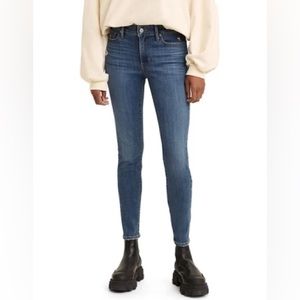 Levi 711 Skinny Women’s Blue Jeans Size 30